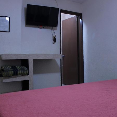 Hotel Plaza Aleman Leon Ruang foto